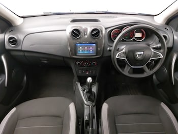 Used Dacia Sandero Stepway 2018 for sale - 77751859: Photo