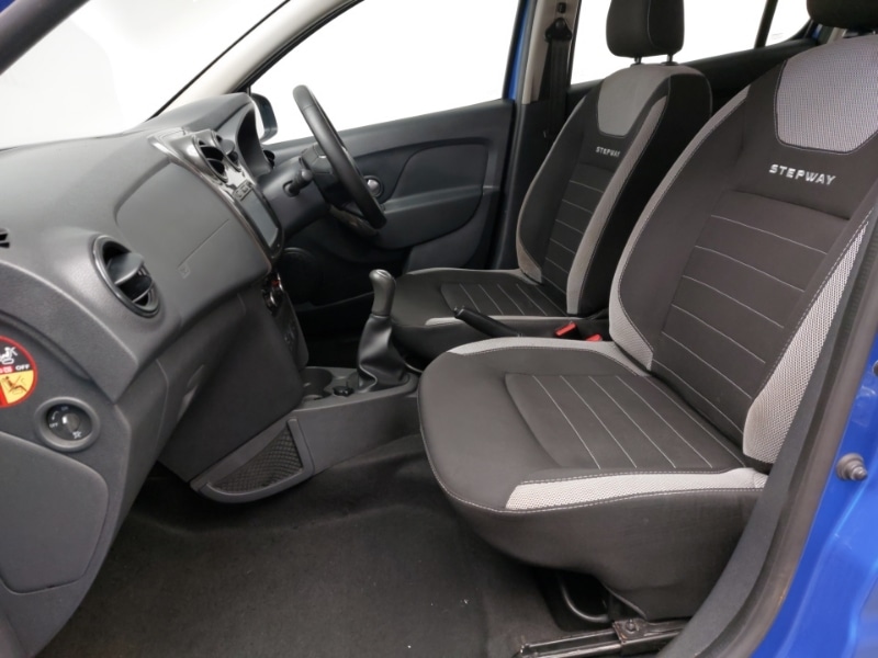Used Dacia Sandero Stepway 2018 for sale - 77751859: Photo 5