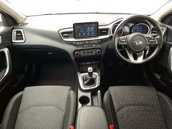 Used Kia Ceed 2019 for sale - 77682505: Photo