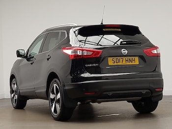 Used Nissan Qashqai 2017 for sale - 76579360: Photo