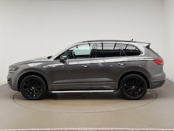 Used Volkswagen Touareg 2020 for sale - 77947778: Photo