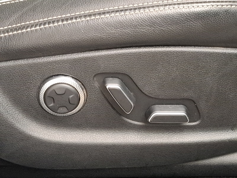 Used Genesis GV70 2023 for sale - 76108016: Photo 15