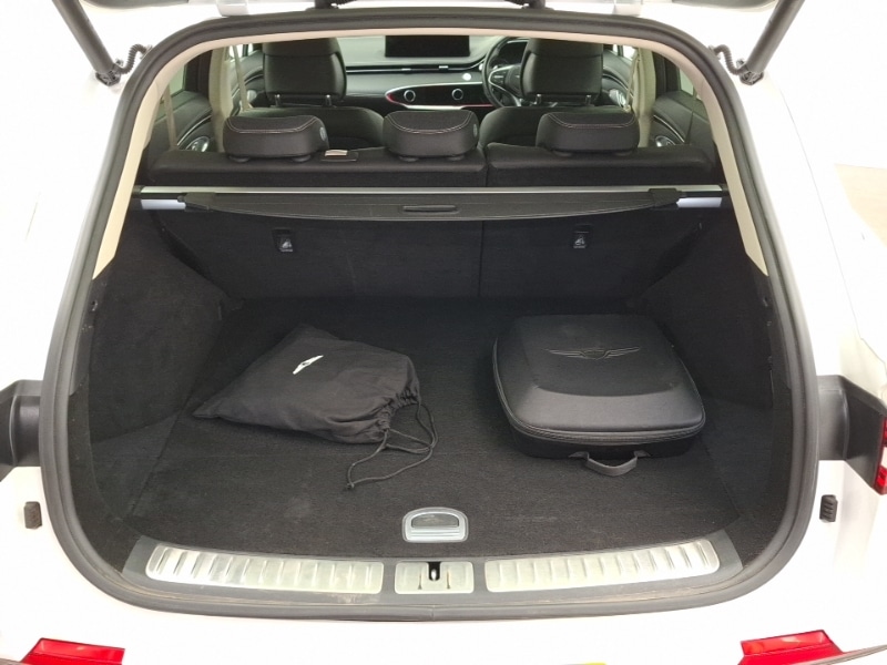 Used Genesis GV70 2023 for sale - 76108016: Photo 8