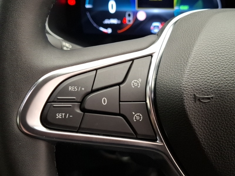 Used Renault Captur 2023 for sale - 76920314: Photo 18