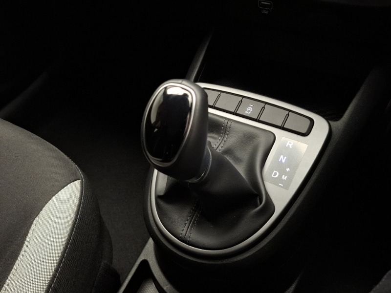 Used Hyundai i10 2023 for sale - 77352941: Photo 16