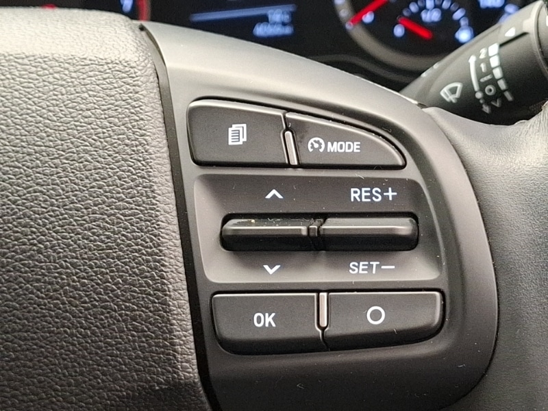 Used Hyundai i10 2023 for sale - 77352941: Photo 18