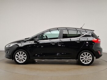 Used Ford Fiesta 2018 for sale - 76630670: Photo