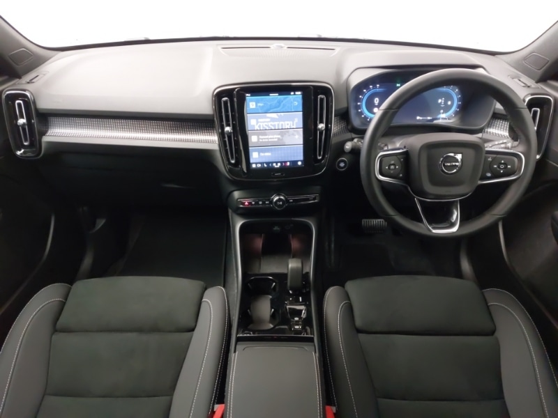 Used Volvo XC40 2025 for sale - 76713669: Photo 2