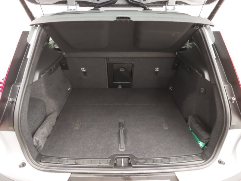 Used Volvo XC40 2025 for sale - 76713669: Photo 8