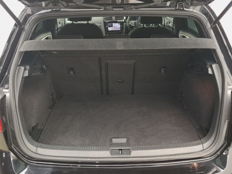 Used Volkswagen Golf 2018 for sale - 77405127: Photo 8