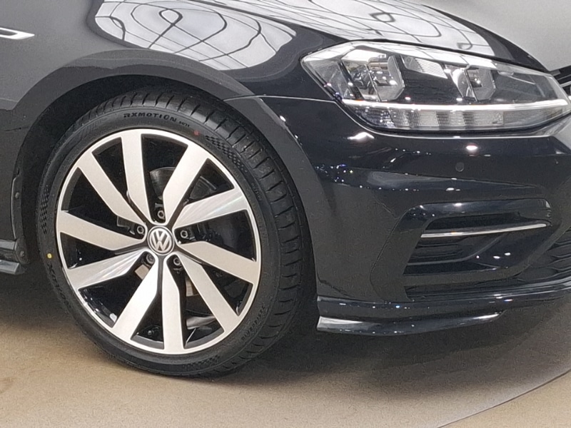 Used Volkswagen Golf 2018 for sale - 77405127: Photo 9