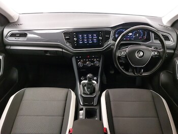 Used Volkswagen T-Roc 2018 for sale - 78243469: Photo