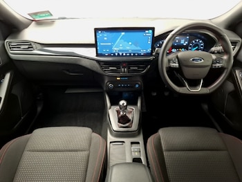 Used Ford Focus 2023 for sale - 76150506: Photo 2