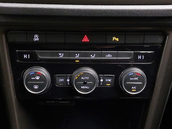 Used Volkswagen T-Roc 2019 for sale - 76226062: Photo 16