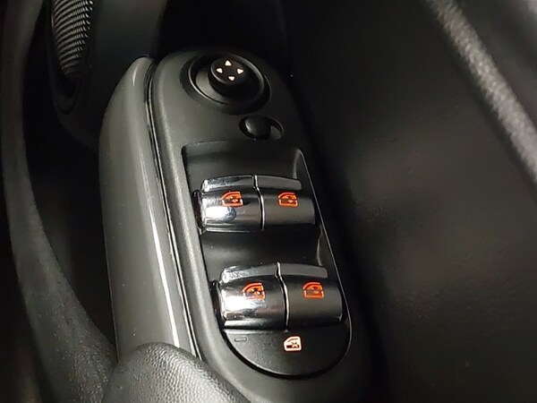 Used MINI Hatch 2019 for sale - 76238475: Photo 18