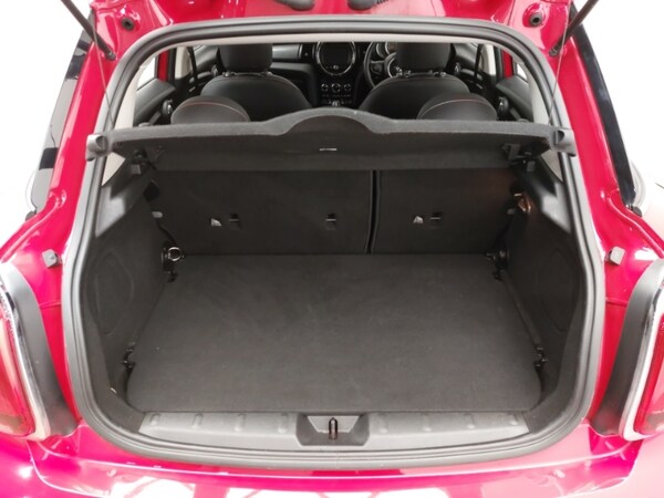 Used MINI Hatch 2019 for sale - 76238475: Photo 8