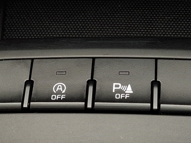 Used Kia Stonic 2019 for sale - 76418736: Photo 15