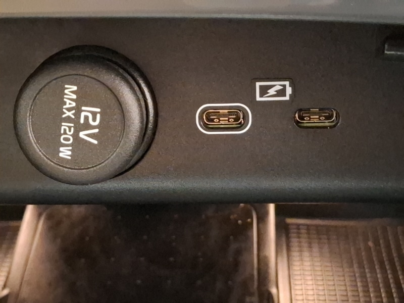 Used Volvo XC40 2024 for sale - 76465297: Photo 18