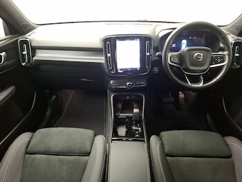 Used Volvo XC40 2024 for sale - 76465297: Photo