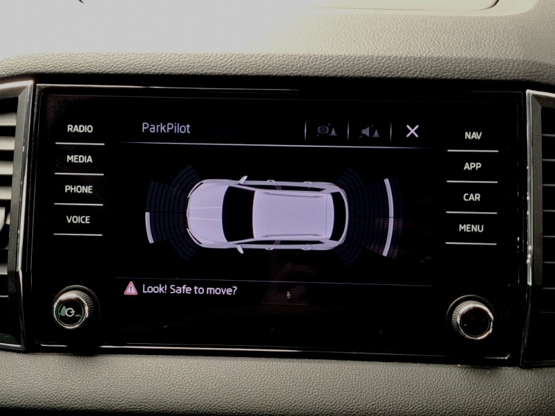 Used Skoda Karoq 2018 for sale - 77108299: Photo 11