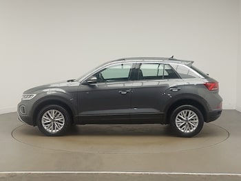 Used Volkswagen T-Roc 2023 for sale - 78848886: Photo