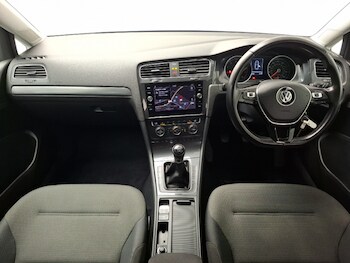 Used Volkswagen Golf 2019 for sale - 78203128: Photo