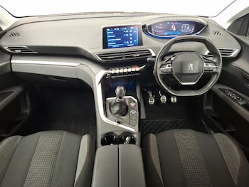 Used Peugeot 5008 2023 for sale - 78910324: Photo