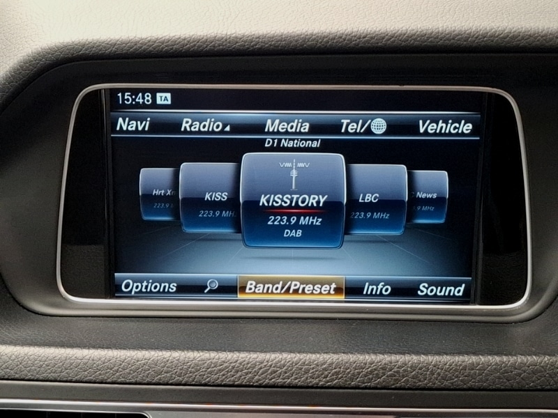 Used Mercedes-Benz E Class 2015 for sale - 76951798: Photo 10