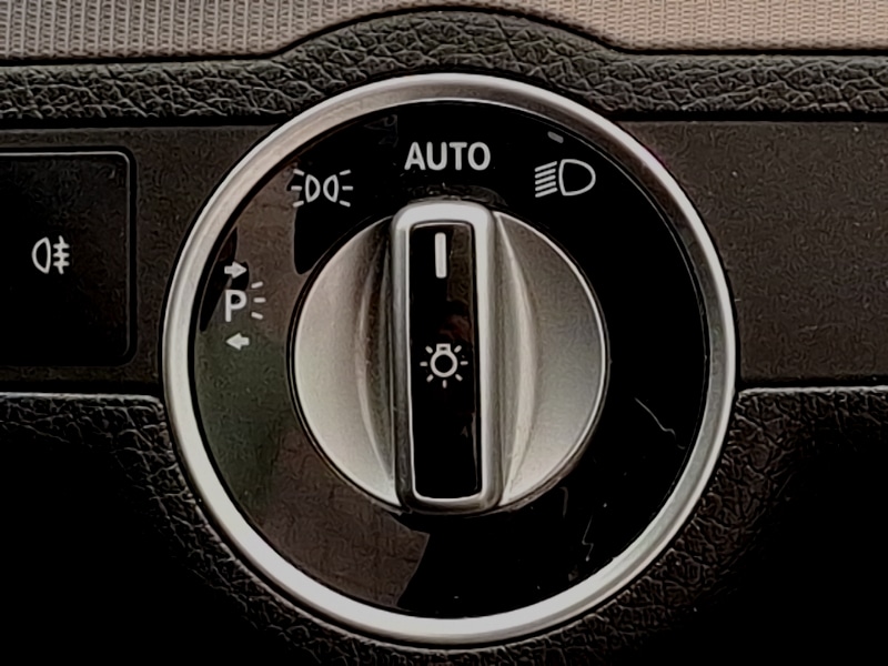 Used Mercedes-Benz E Class 2015 for sale - 76951798: Photo 19