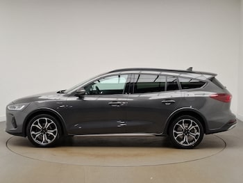 Used Ford Focus 2022 for sale - 77047233: Photo