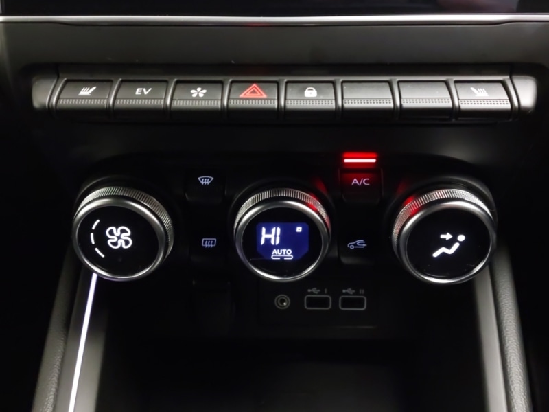 Used Renault Clio 2023 for sale - 76695897: Photo 16