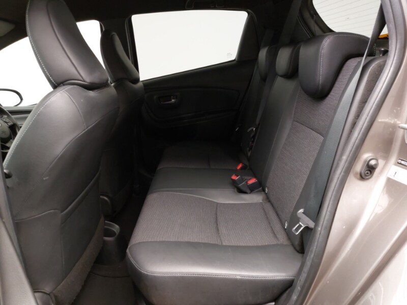 Used Toyota Yaris 2019 for sale - 77975021: Photo 6