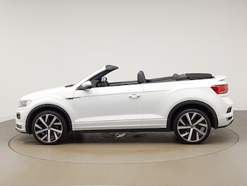 Used Volkswagen T-Roc 2021 for sale - 77731693: Photo