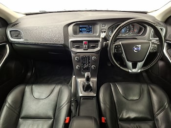 Used Volvo V40 2015 for sale - 79393696: Photo