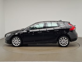 Used Volvo V40 2015 for sale - 79393696: Photo