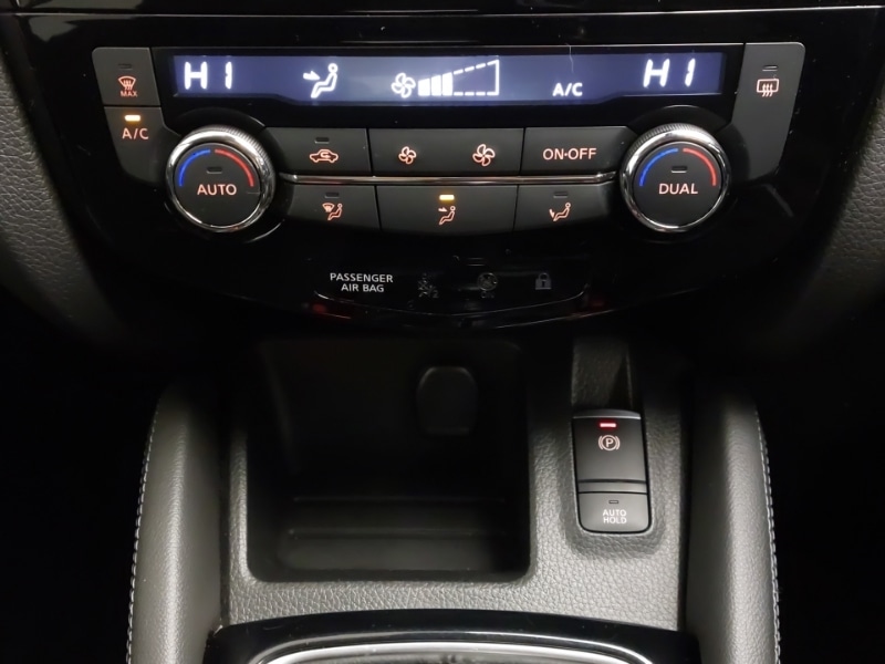 Used Nissan Qashqai 2017 for sale - 76354717: Photo 17