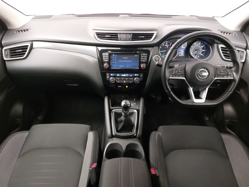 Used Nissan Qashqai 2017 for sale - 76354717: Photo 2