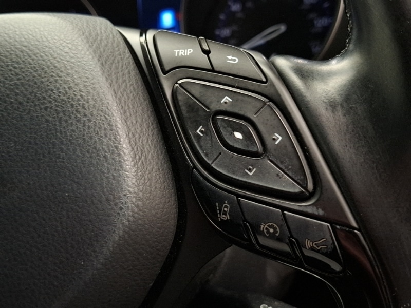 Used Toyota C-HR 2017 for sale - 77115092: Photo 19