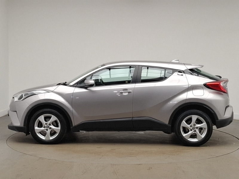 Used Toyota C-HR 2017 for sale - 77115092: Photo 4