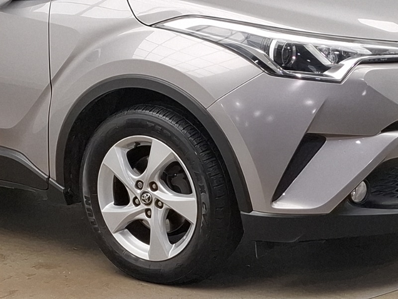 Used Toyota C-HR 2017 for sale - 77115092: Photo 9