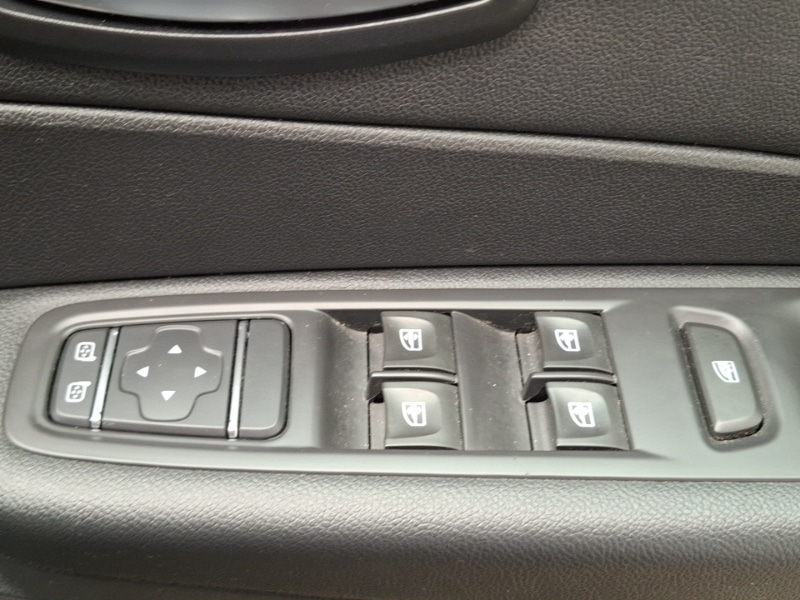 Used Renault Captur 2018 for sale - 76348228: Photo 14