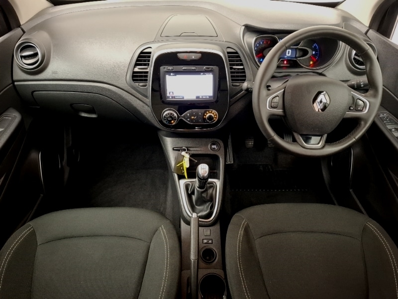 Used Renault Captur 2018 for sale - 76348228: Photo 2