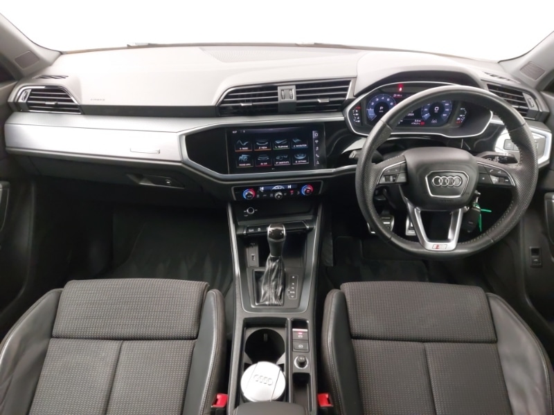 Used Audi Q3 2019 for sale - 76054579: Photo 2
