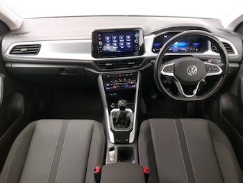 Used Volkswagen T-Roc 2023 for sale - 77495473: Photo