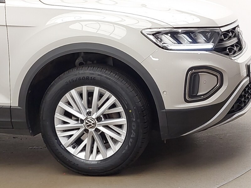 Used Volkswagen T-Roc 2023 for sale - 77495473: Photo 9