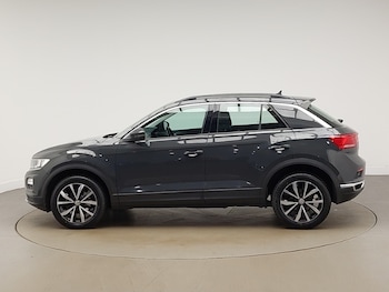 Used Volkswagen T-Roc 2019 for sale - 78916705: Photo