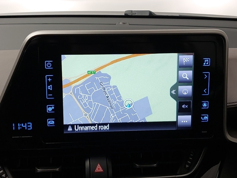 Used Toyota C-HR 2017 for sale - 77141820: Photo 11