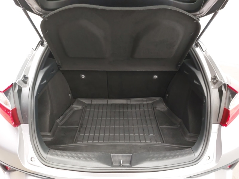 Used Toyota C-HR 2017 for sale - 77141820: Photo 8