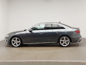 Used Audi A4 2021 for sale - 77652187: Photo