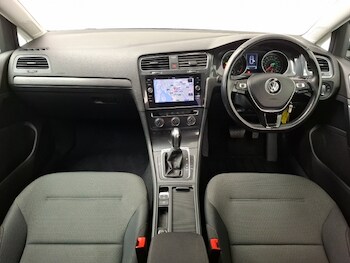 Used Volkswagen Golf 2019 for sale - 76671064: Photo